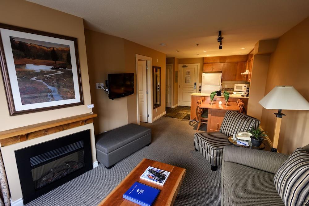 Pemberton Valley Lodge Extérieur photo