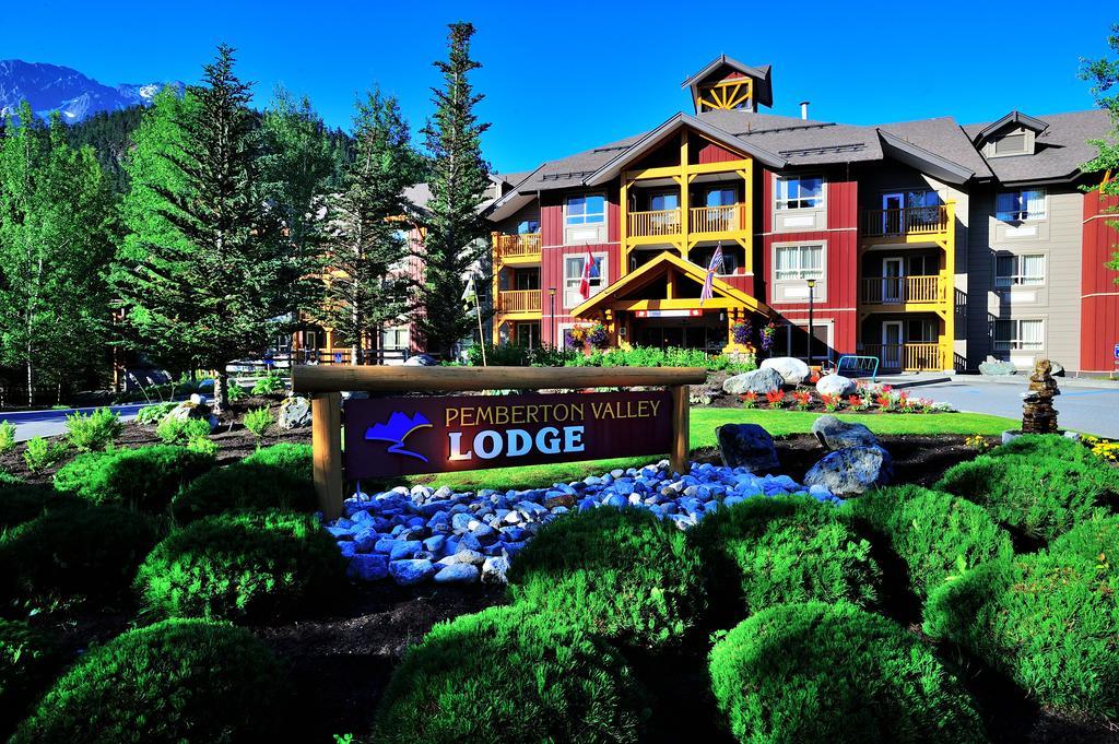 Pemberton Valley Lodge Extérieur photo