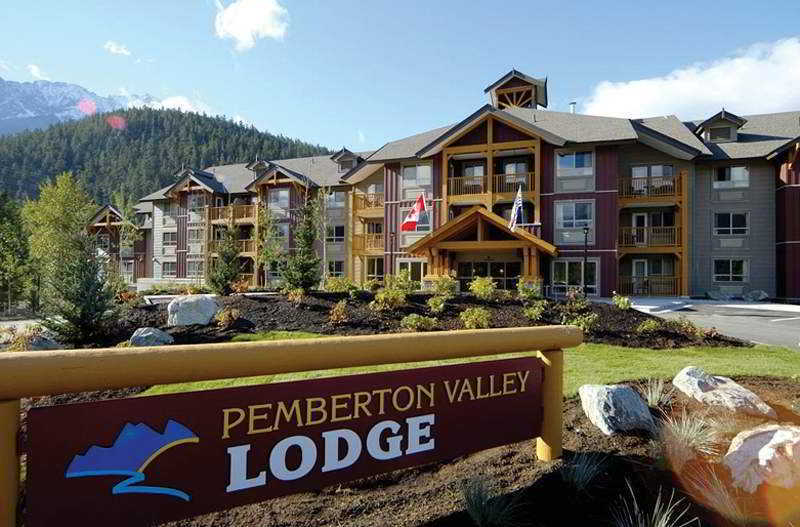Pemberton Valley Lodge Extérieur photo