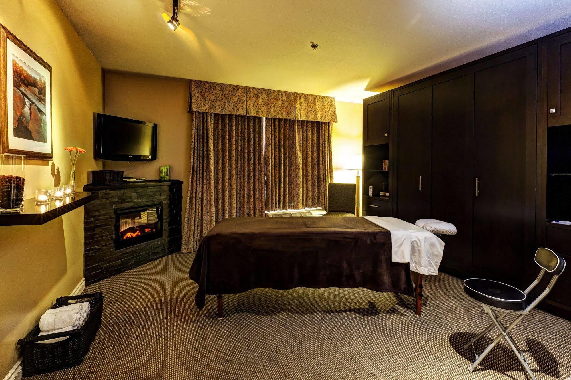 Pemberton Valley Lodge Extérieur photo
