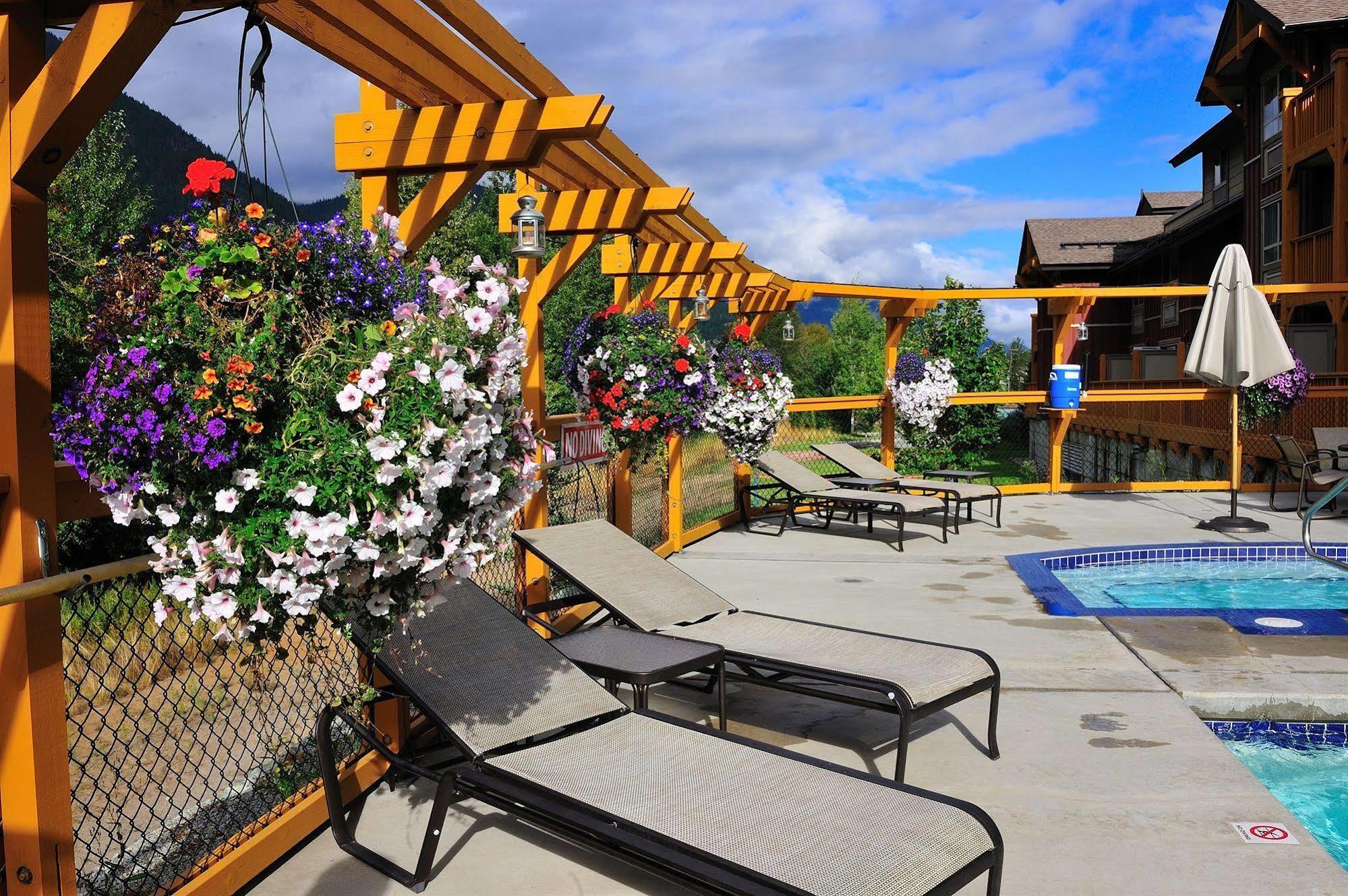 Pemberton Valley Lodge Extérieur photo
