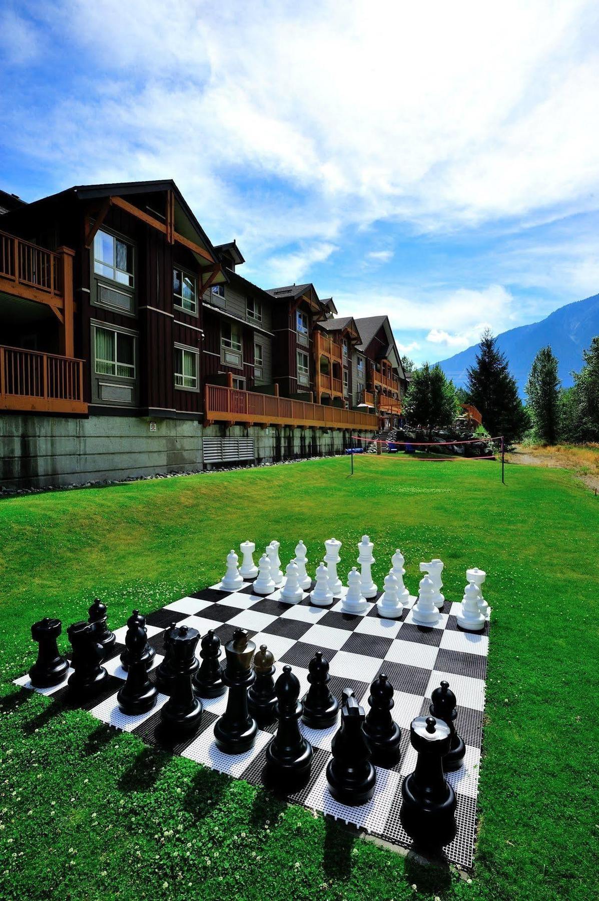Pemberton Valley Lodge Extérieur photo