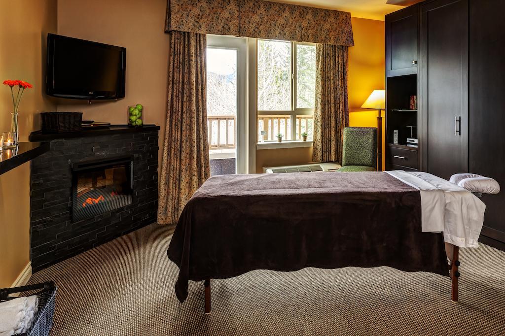 Pemberton Valley Lodge Extérieur photo